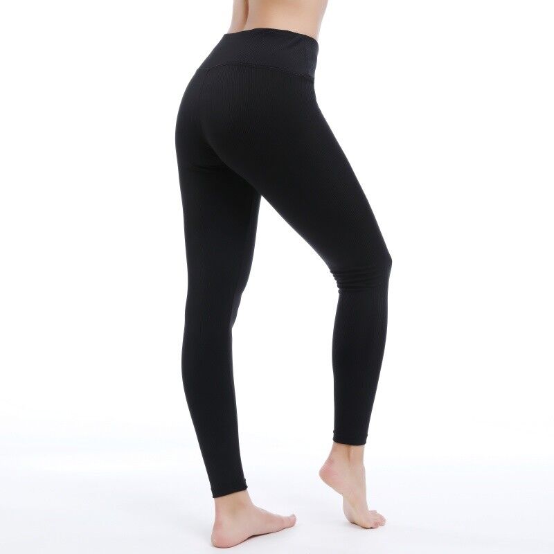 qualité Des bas de yoga écologiques, des matériaux recyclés, résistants aux odeurs, parfaits pour le yoga chaud. usine