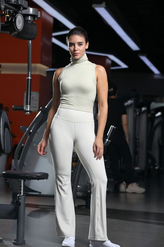 quality Ladies Turtleneck Crop Top Compression Fit Built In Bra Elastic Bottom Band factory