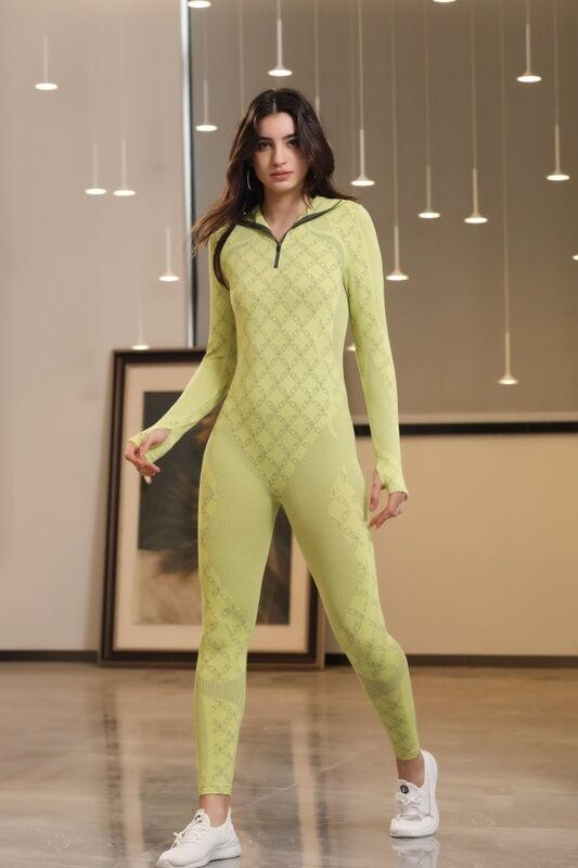 quality Spandex Women's Athletic Suit With Hoodie Breathable Moisture Wicking factory